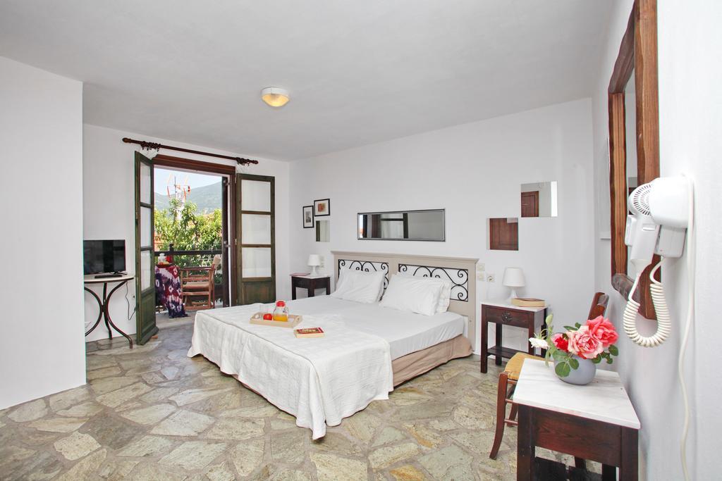 Hotel Aperanto Galazio à Skopelos Extérieur photo