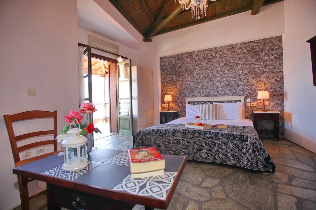 Hotel Aperanto Galazio à Skopelos Extérieur photo